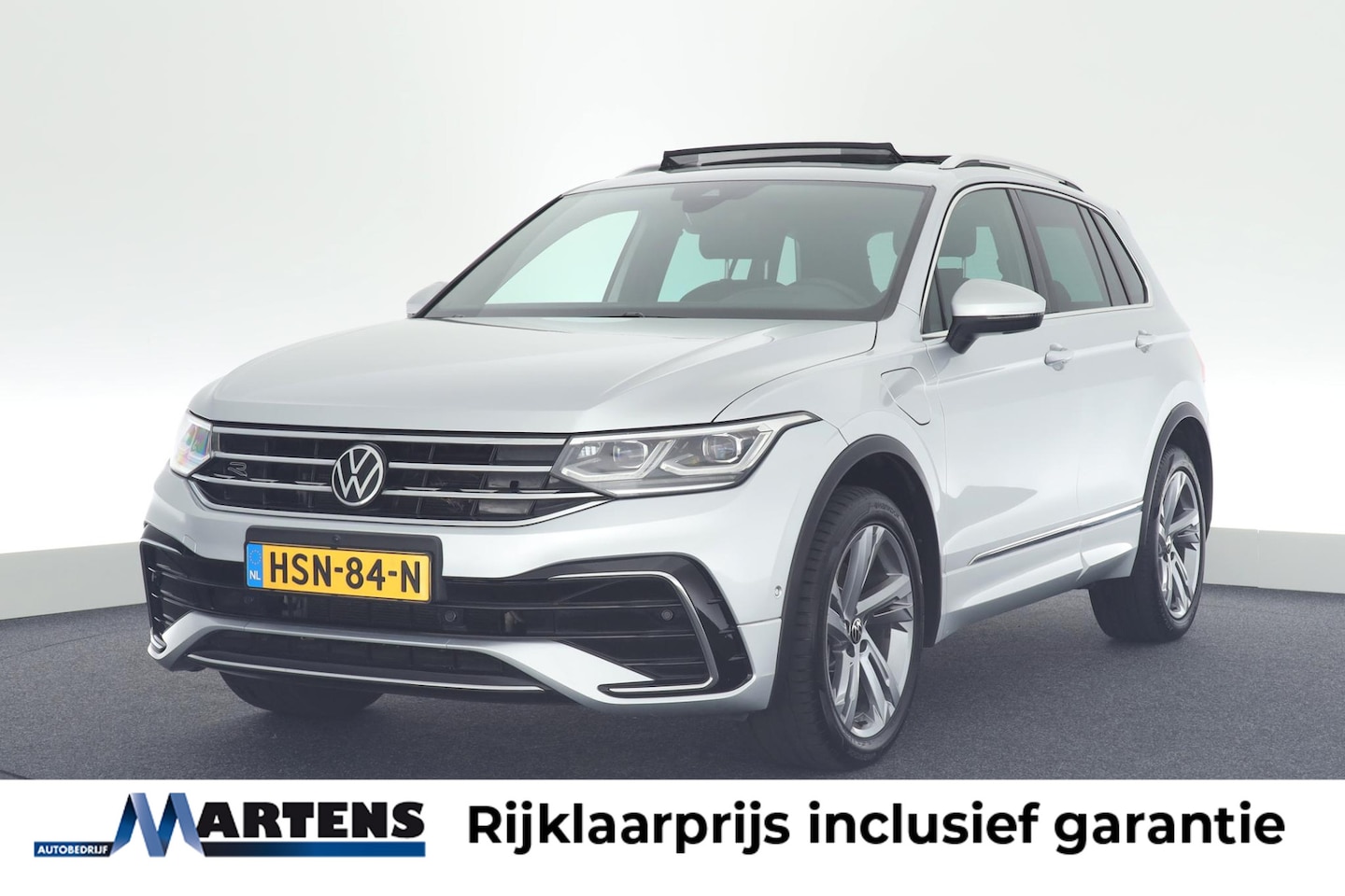 Volkswagen Tiguan - 1.4 TSI 245pk eHybrid R-Line Business+ Trekhaak 360Camera Leder Keyless Head-Up Memory Pan - AutoWereld.nl