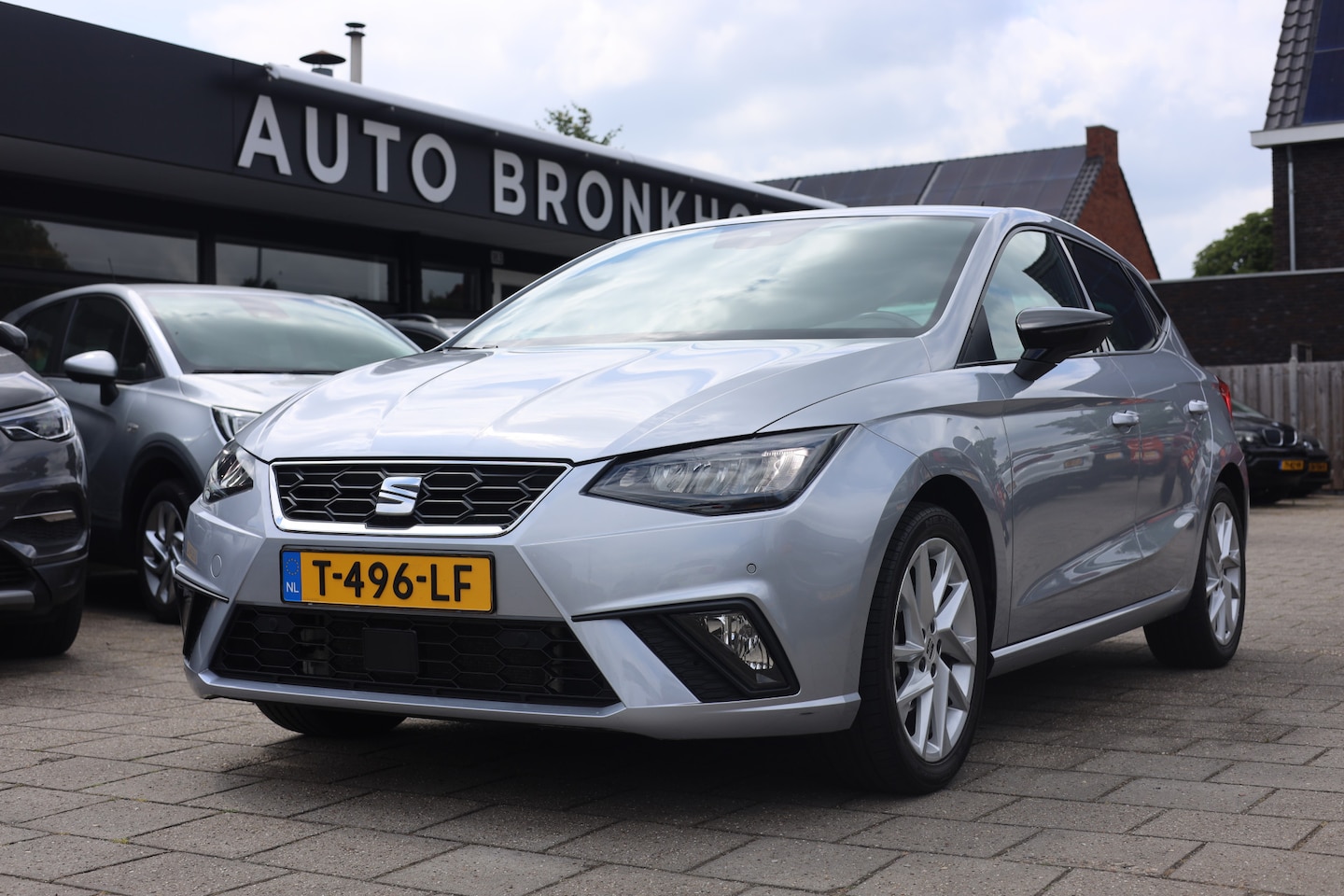 Seat Ibiza - 1.0 ECOTSI FR AUT | NAVI | CAMERA | CARPLAY - AutoWereld.nl