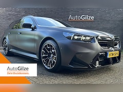 BMW 5-serie Touring - M5 l Hemelbekleding Alcantara l Individual Kleur l Elektrische Trekhaak l Direct Leverbaar