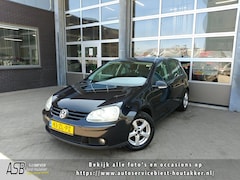 Volkswagen Golf - 1.6 FSI Trendline 5-deurs | Airco | Cruise Control | Trekhaak | Stuurbediening | Gesproken