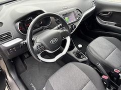 Kia Picanto - 1.0 CVVT EconomyPlusLine All-in prijs | Trekhaak | Unieke KM | navigatie | achteruitrijcam
