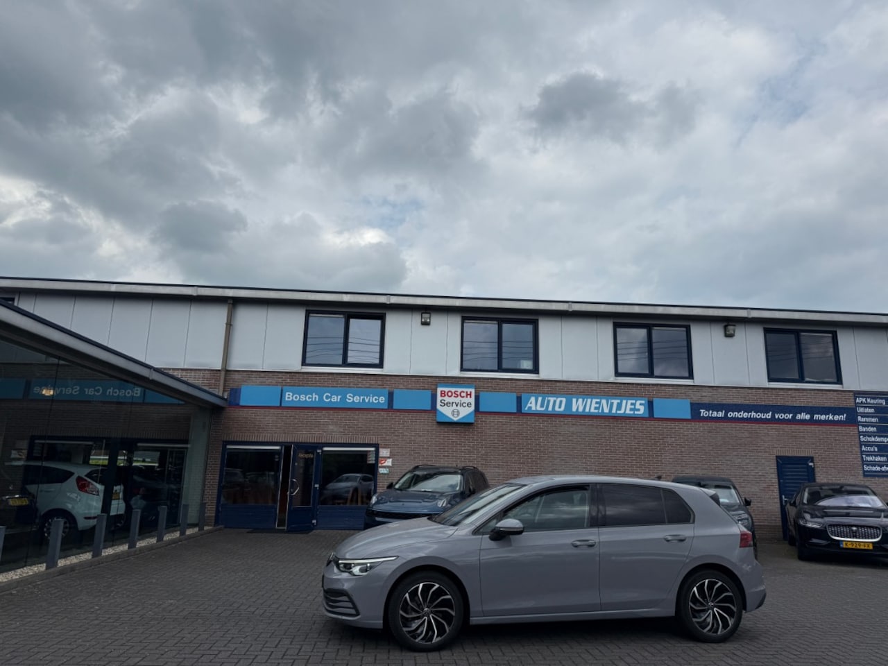 Volkswagen Golf - 1.0 TSI 81kw | Life Business 5-Drs | Navi | Virtual - AutoWereld.nl