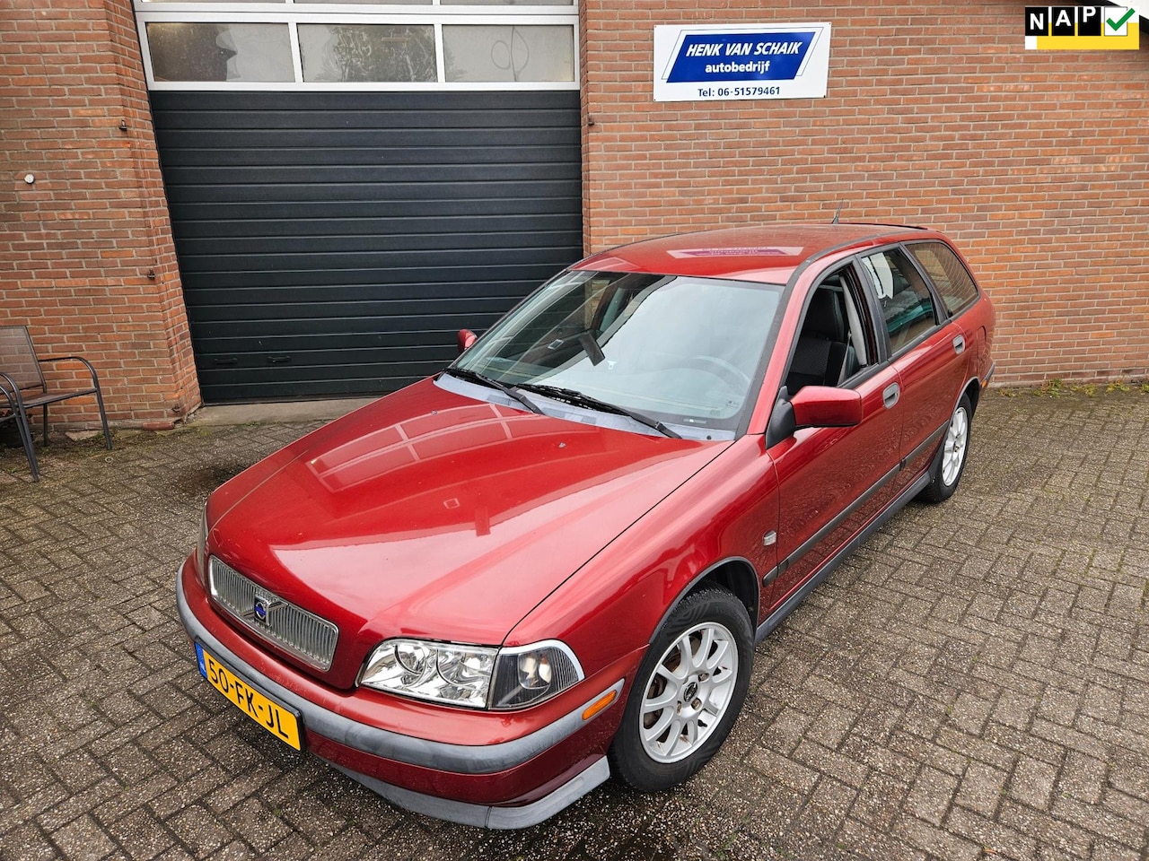 Volvo V40 - 1.8 Europa 2000 - Airco - AutoWereld.nl