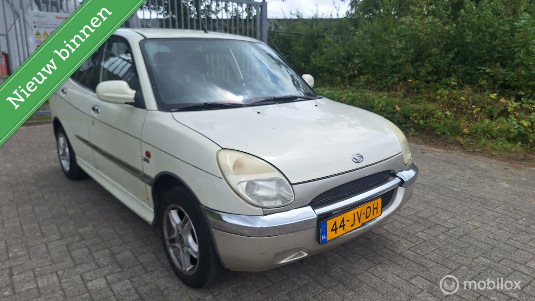 Daihatsu Sirion - 1.3-16V SR 1.3-16V SR - AutoWereld.nl