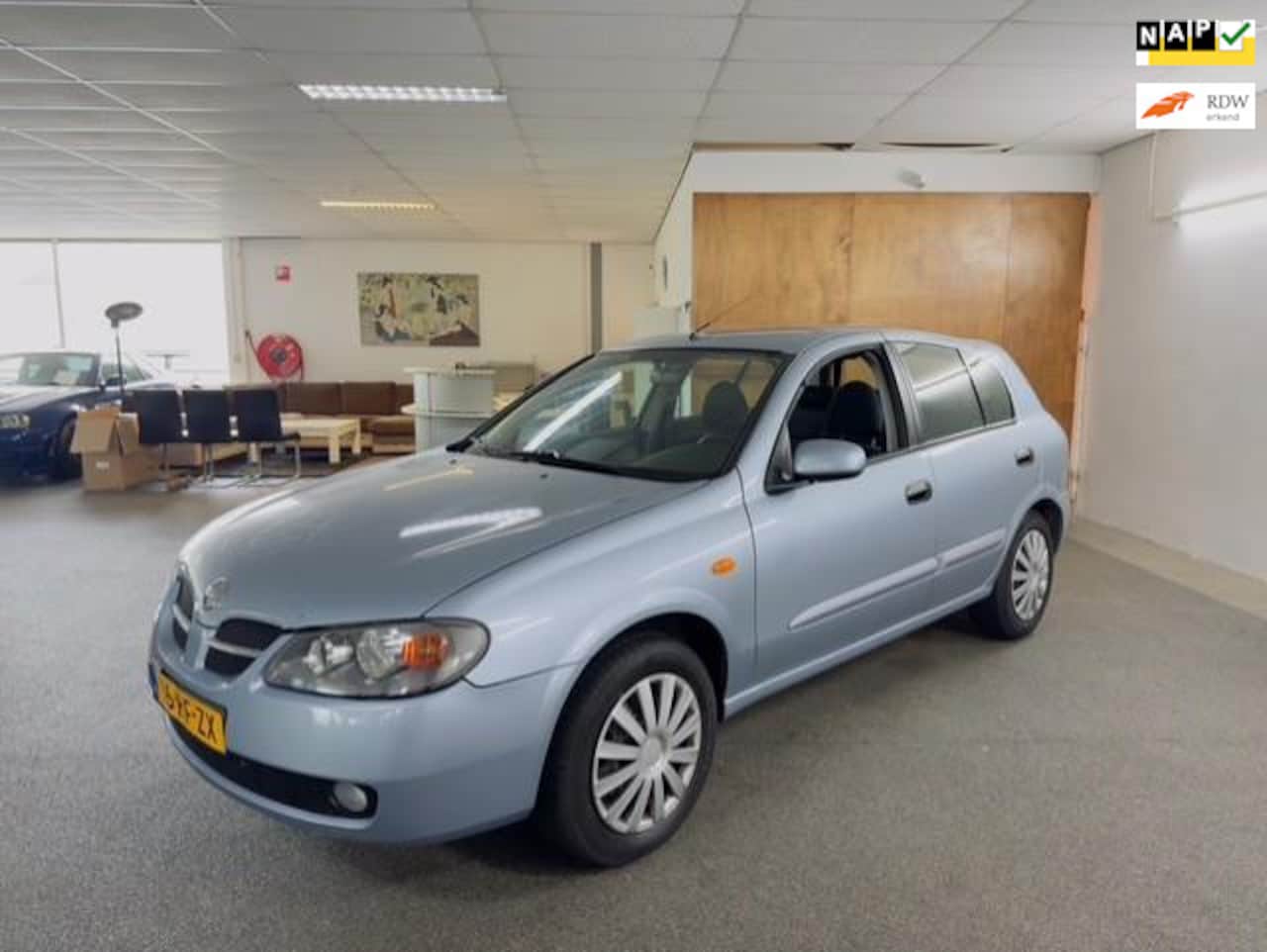Nissan Almera - 1.5 Acenta Apk Nieuw,Clima,E-Ramen,N.A.P,Weinig km's,Trekhaak,5Deurs,Topstaat!! - AutoWereld.nl