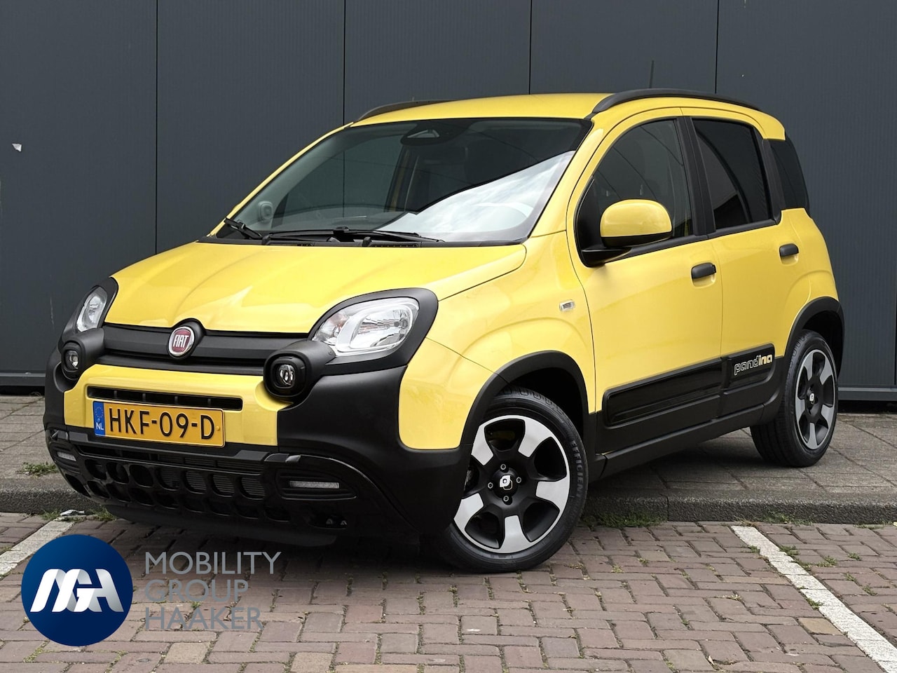 Fiat Panda - 1.0 Hybrid Pandina Airco | Apple carplay/ Andriod Auto | Cruise Control | - AutoWereld.nl