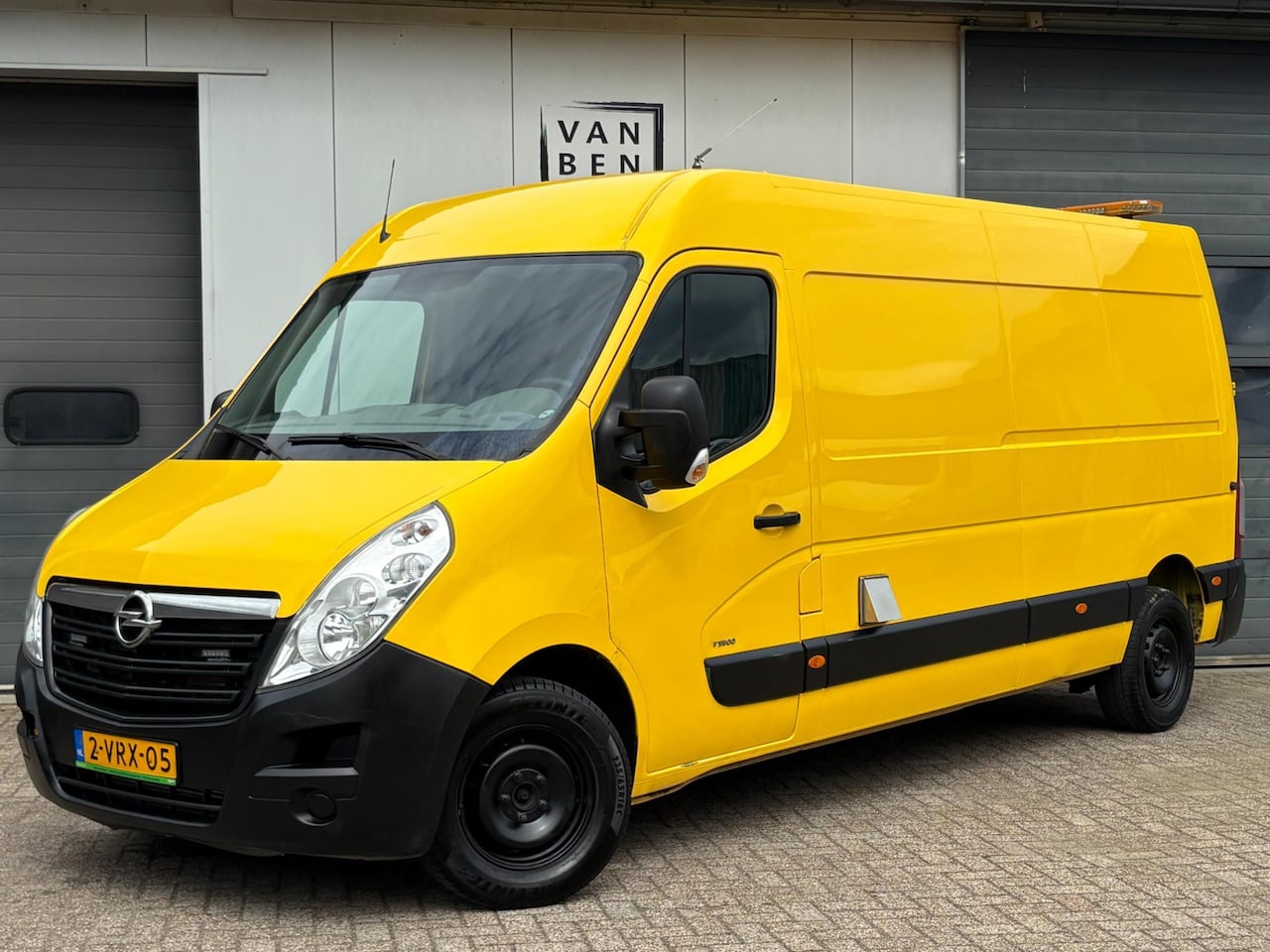 Opel Movano - 2.3CDTI 125pk L3H2 Airco Camera 3-pers. - AutoWereld.nl