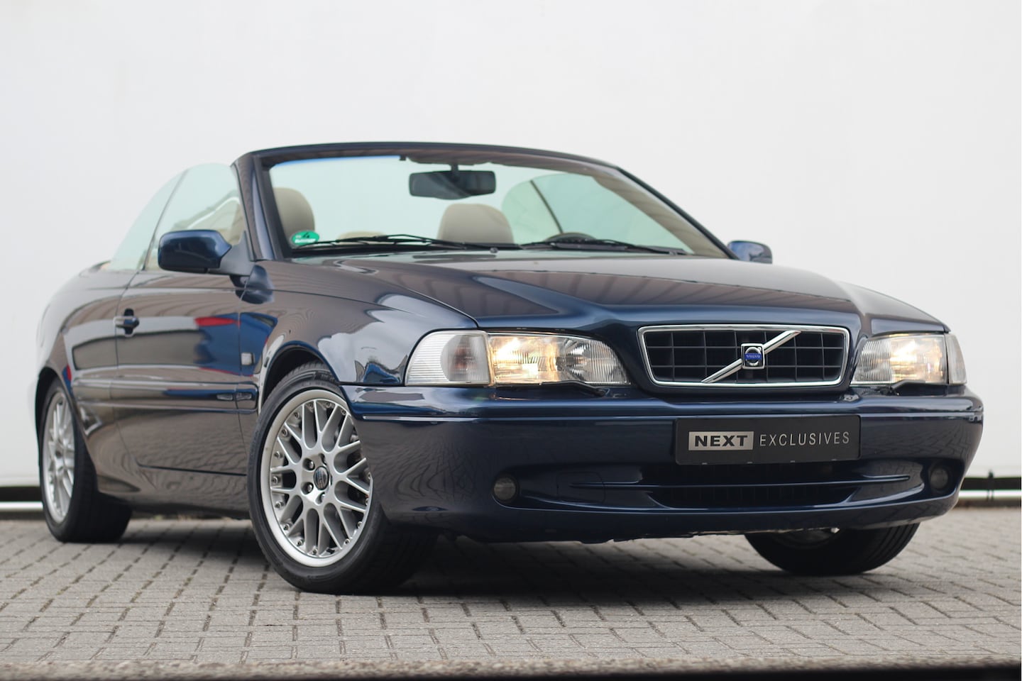 Volvo C70 Convertible - 2.4 T Luxury | Memory | Nette staat - AutoWereld.nl