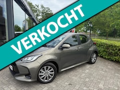 Toyota Yaris - 1.5 Hybrid Dynamic/LMV/STOEL-EN STUURVERWARMING/CARPLAY/KEYLESS ENTRY/HUD