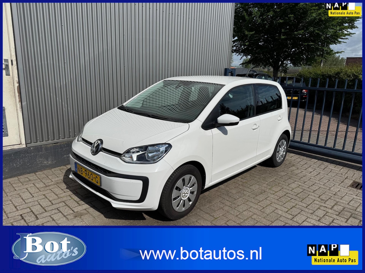 Volkswagen Up! - 1.0 BMT move up! NETTE STAAT / LAGE KMSTAND - AutoWereld.nl