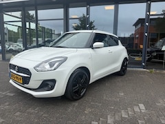 Suzuki Swift - 1.2 Style Smart Hybrid Carplay Camera Pdc Stoelverwarming
