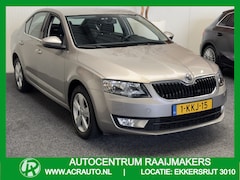 Skoda Octavia - 1.2 TSI Greentech Elegance CRUISE CONTROL CLIMATE CONTROL BLEUTOOTH TELEFOOM MEDIA VOORBER