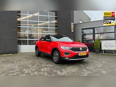 Volkswagen T-Roc - 1.5 TSI 110KW/150PK Style, camera, adaptive cruise, elektrisch inklapbare spiegel, zwart d