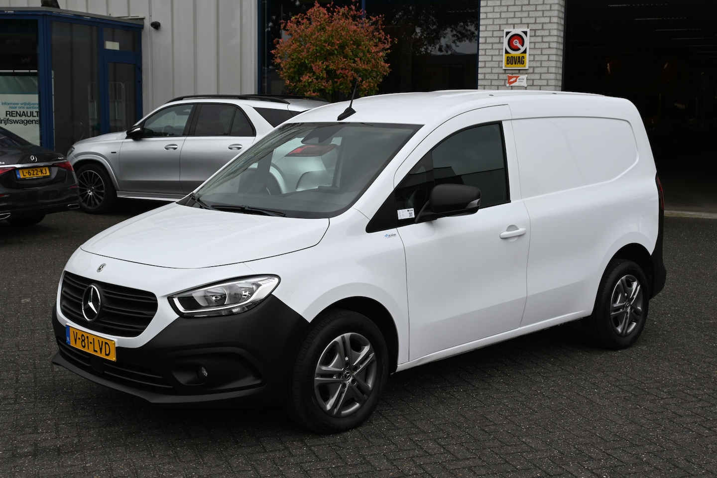 Mercedes-Benz Citan - 110 L1 Pro Benzine MBUX met Smartphone integratiepakket, 2 Zitsbank - AutoWereld.nl