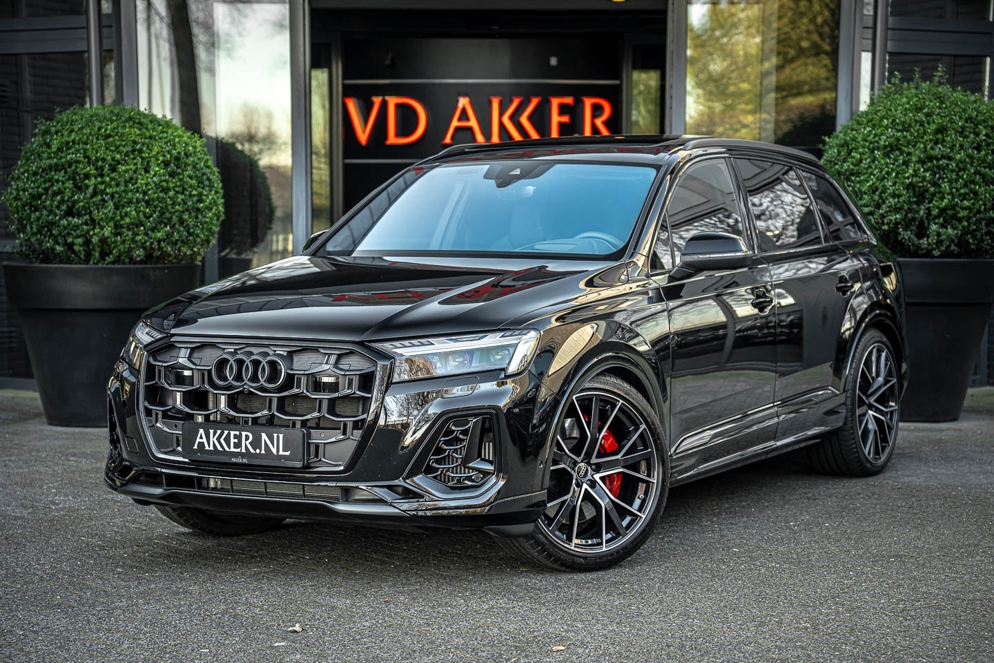 Audi Q7 - 60 TFSI e (Facelift) Vierwielsturing | Head-up | 360° Camera | Massage | Sportdifferentiee - AutoWereld.nl