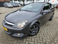 Opel Astra GTC - 1.4 Business. 2009. Airco/Cruise/Lichtmetaal/Trekhaak etc.. APK 05-2026