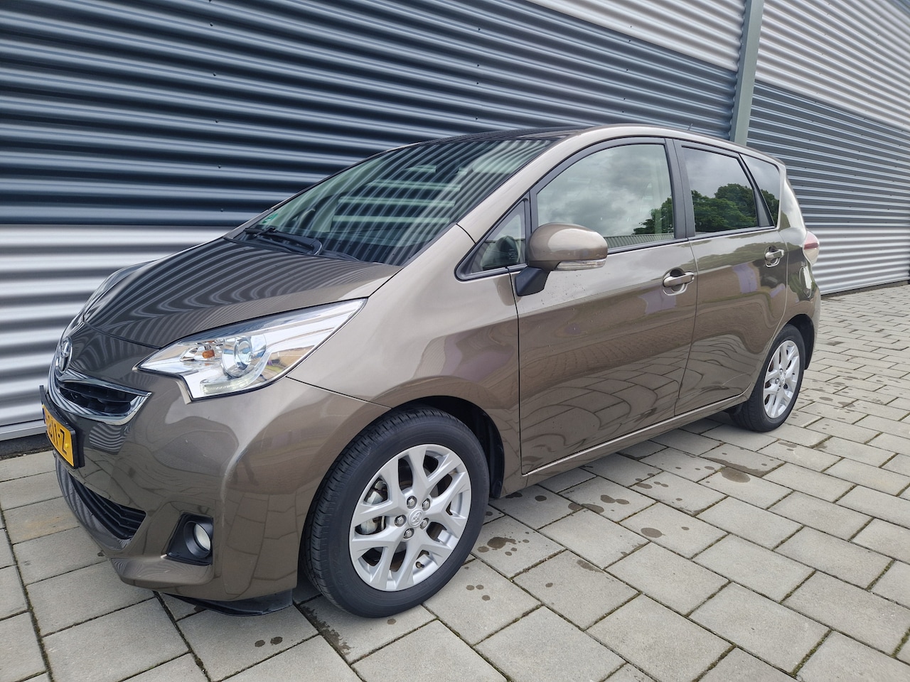 Toyota Verso S - 1.3 VVT-i Trend Climatronic, Trekhaak,Navigatie, camera,Panorama top staat - AutoWereld.nl