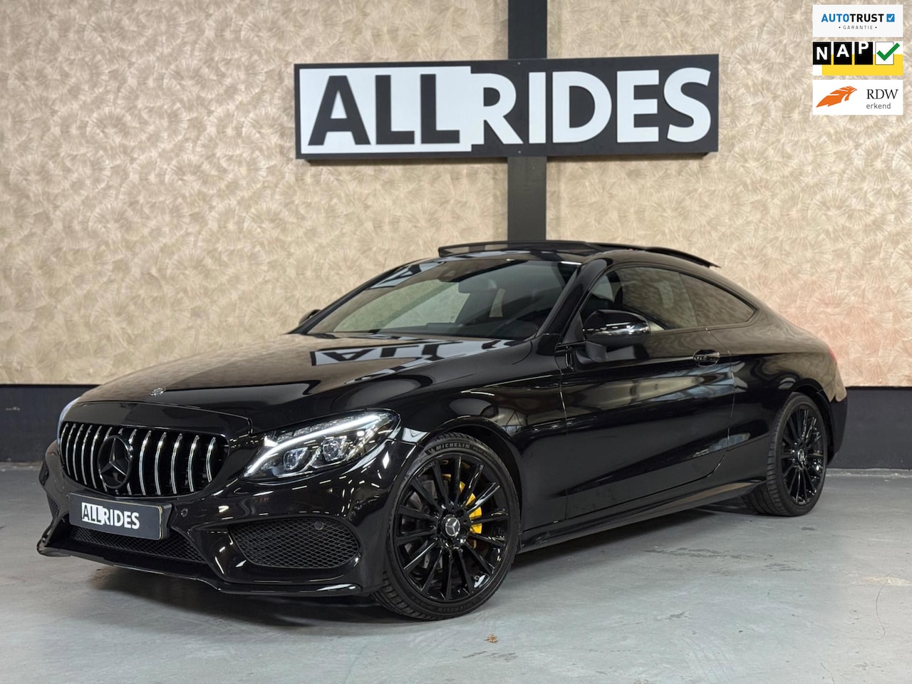 Mercedes-Benz C-klasse Coupé - 200 AMG Night| Pano | Keyless | 19 inch | PDC - AutoWereld.nl