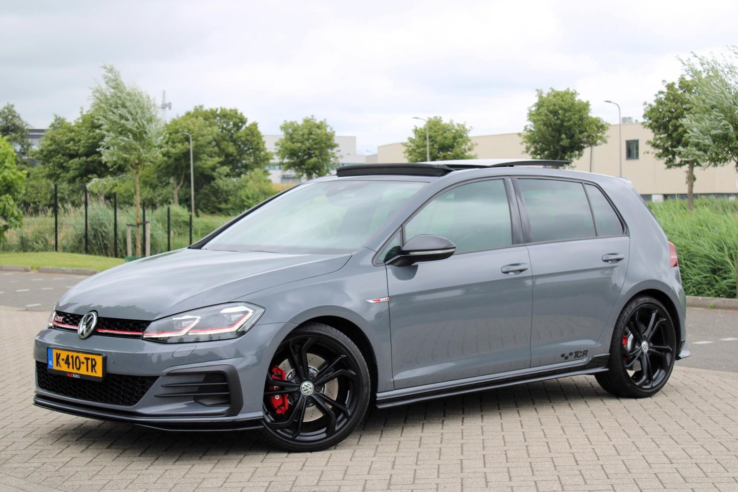 Volkswagen Golf - 2.0 TSI GTI TCR l Pano l ACC l Keyless l DYN - AutoWereld.nl