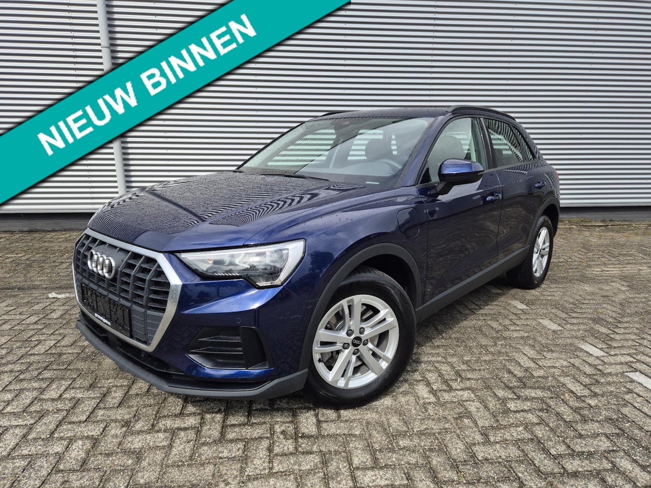Audi Q3 - 45 TFSI e Edition 45 TFSI e edition,Navigatie/Carplay/andriod,parksensoren/achteruitrijcamera,elecstoelen+ve - AutoWereld.nl