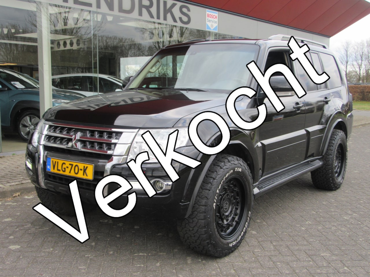 Mitsubishi Pajero - 3.2 DI-D B-stijl LWB 4WD PANO. Leder, (occasion) - AutoWereld.nl
