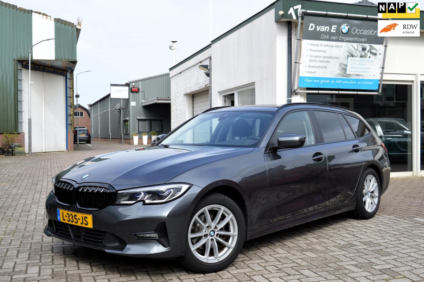 BMW 3-serie Touring - 318i Edition Plus/Trekhaak/Leer/1 eigenaar/dealer auto - AutoWereld.nl