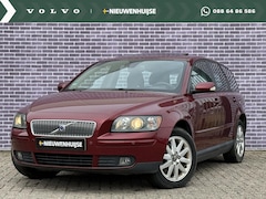 Volvo V50 - 2.4 Momentum | Parkeersensoren V+A | High Performance Audio | Climate Control | Schuif/kan