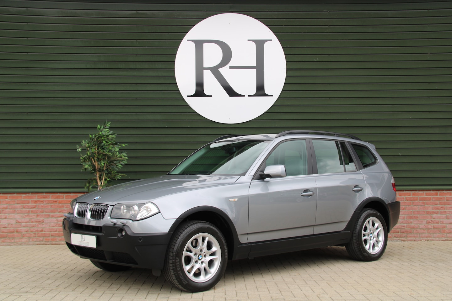 BMW X3 - 3.0i Automaat Executive - 1e eigenaar - Let op: 111dkm - Youngtimer! - AutoWereld.nl