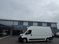 Peugeot Boxer - 2.2 BlueHDi | L3H3 Premium 3-Pers | Airco