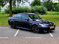 BMW 5-serie - 530i Executive M-Pakket / Automaat / NAvi / Carplay / Camera