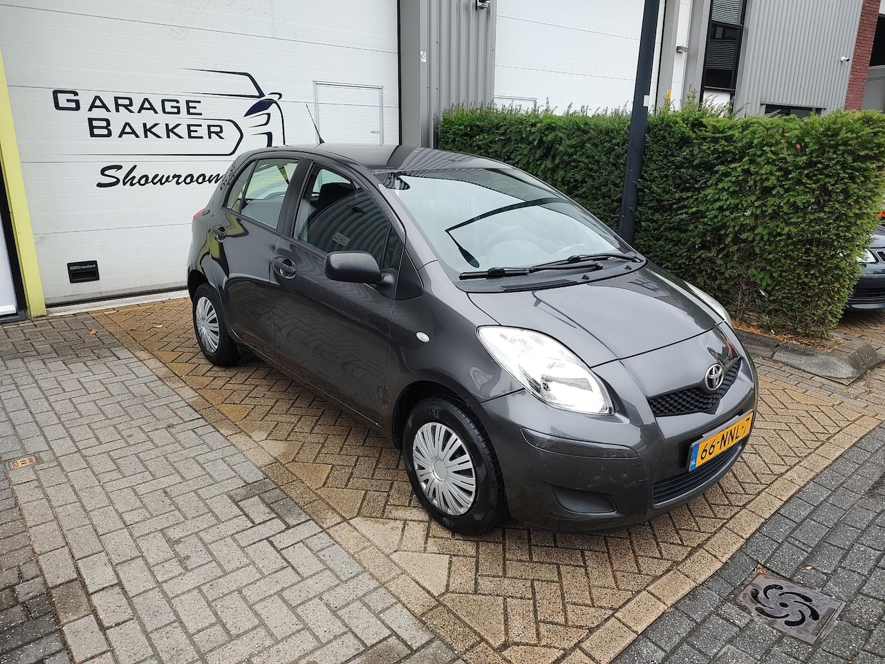 Toyota Yaris - 1.0 VVTi Acces Airco Nieuwe APK - AutoWereld.nl