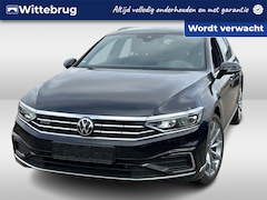 Volkswagen Passat Variant - 1.4 TSI PHEV GTE Business / Panoramadak / Zwenkbare trekhaak / Elek Achterklep / 18'' LM v
