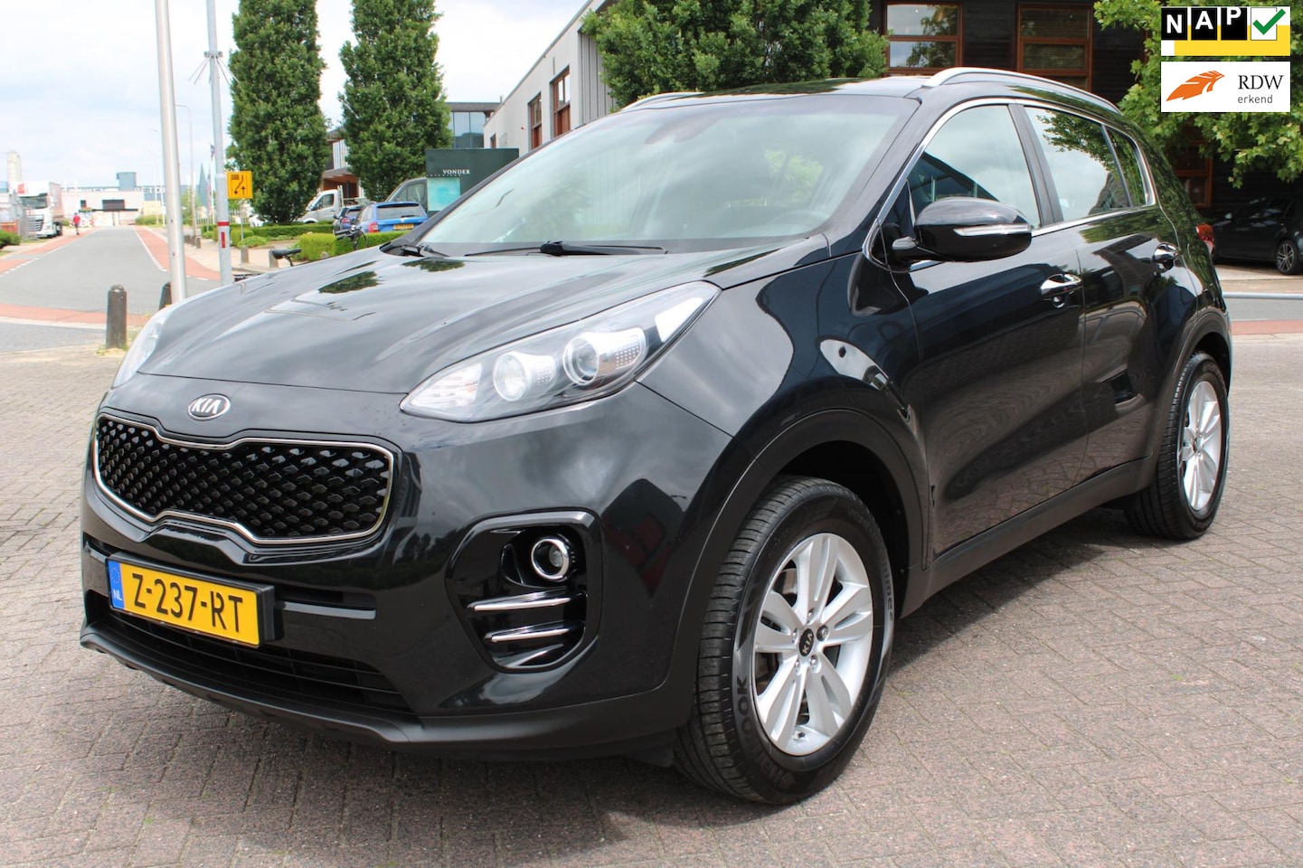 Kia Sportage - 1.6 GDI DynamicLine TREKHAAK NAVIGATIE - AutoWereld.nl