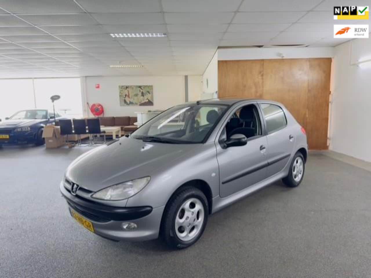 Peugeot 206 - 1.4 Gentry Apk Nieuw,2e eigenaar,Automaat,Airco,Cruise,N.A.P,5Deurs,2 sleutels,Topstaat!! - AutoWereld.nl