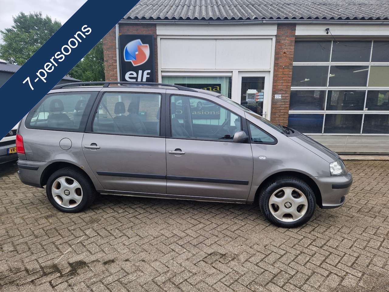 Seat Alhambra - 2.0i "Reference" 7 Persoons - Clima - Cruise - Trekhaak - Apk 06-08-2026 !! - AutoWereld.nl