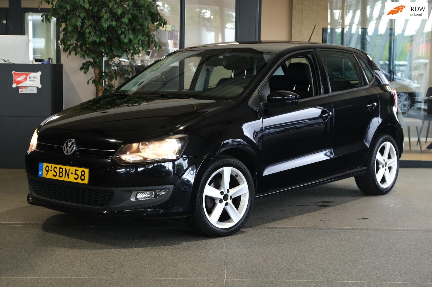 Volkswagen Polo - 1.2 TSI Navi Cruise Airco Pdc Elektrische ramen CV - AutoWereld.nl