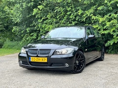 BMW 3-serie - 318i Business Line | Navi + Cruise + Clima