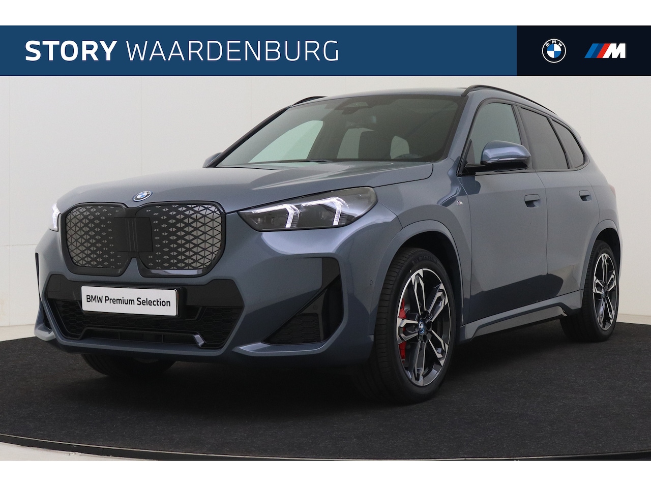 BMW iX1 - eDrive20 M Sport / Panoramadak / Trekhaak / Sportstoelen / Achteruitrijcamera / Adaptieve - AutoWereld.nl