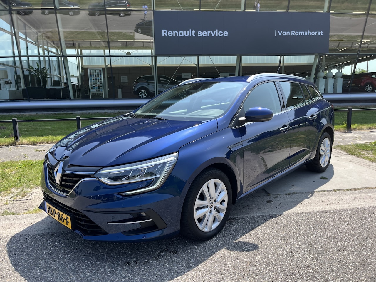 Renault Mégane Estate - 1.0 TCe Limited / Dealer onderhouden / Apple Carplay - Android Auto / PDC V+A / Climate / - AutoWereld.nl