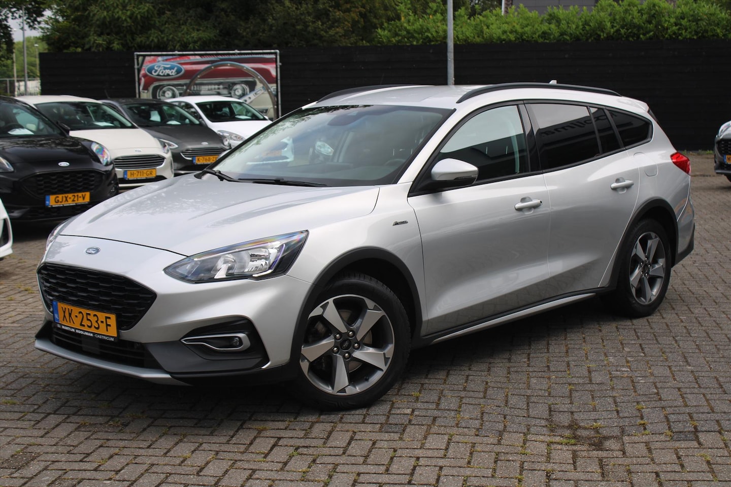Ford Focus Wagon - 1.0 EcoBoost 125pk Active Business Wagon, Trekhaak, Comfort en Winterpack - AutoWereld.nl