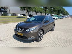 Nissan Qashqai - 1.2 N-Connecta | Trekhaak | Panoramadak | 360 Graden camera | Navigatie |