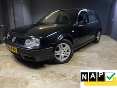 Volkswagen Golf - 2.0 Highline