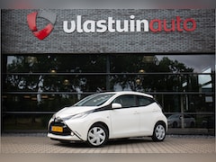 Toyota Aygo - 1.0 VVT-i x-play , Airco, Cruise control, Achteruitrijcamera,