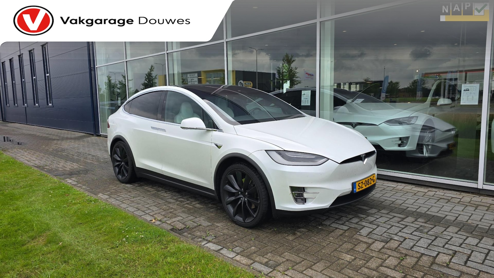 Tesla Model X - 100D 7p. | NAP | 7pers! | Luchtvering | Trekhaak - AutoWereld.nl