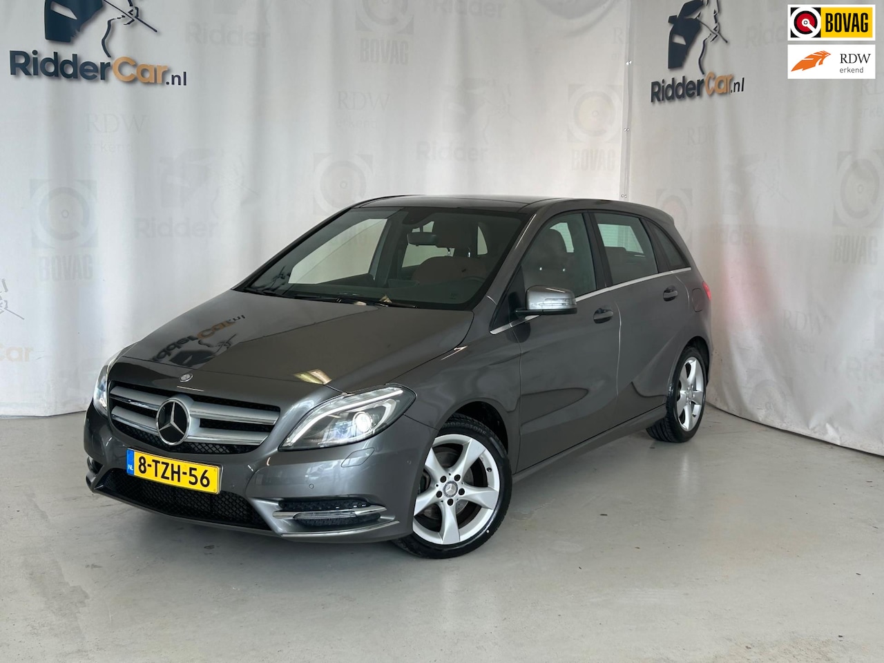 Mercedes-Benz B-klasse - 200 Ambition AMG line|GARANTIE|AUTOMAAT|PANO|LEDER|NAVI|CRUISE - AutoWereld.nl