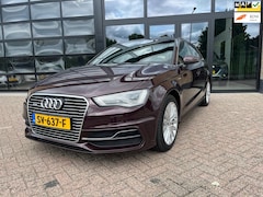 Audi A3 Sportback - 1.4 e-tron PHEV Attraction, Panodak, Leer/stof, Clima