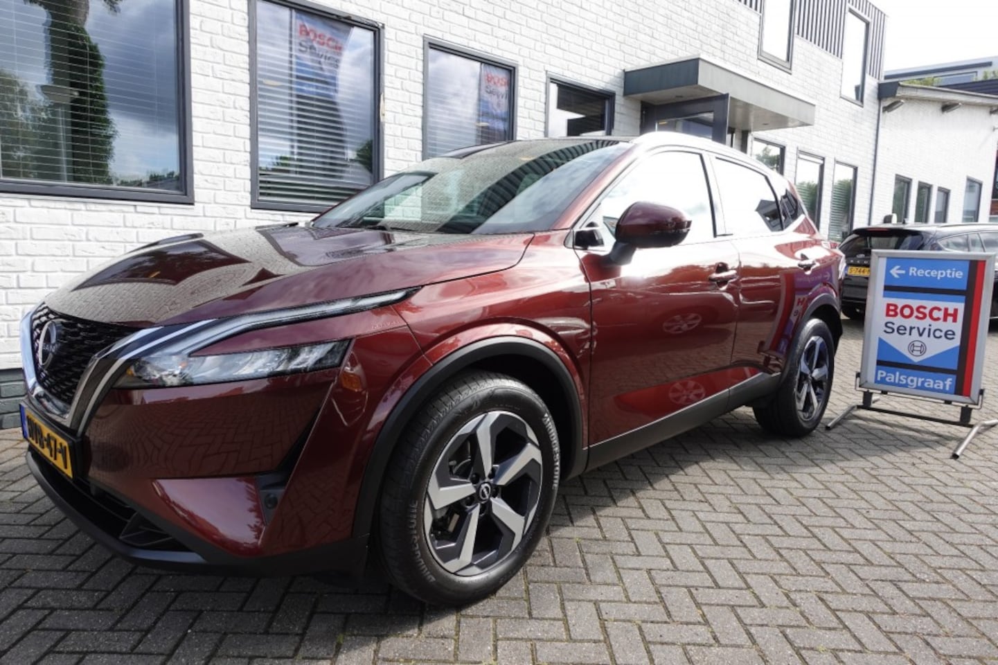 Nissan Qashqai - 1.3 MHEV N Connecta  DESIGN Pack  Panorama Automaat - AutoWereld.nl