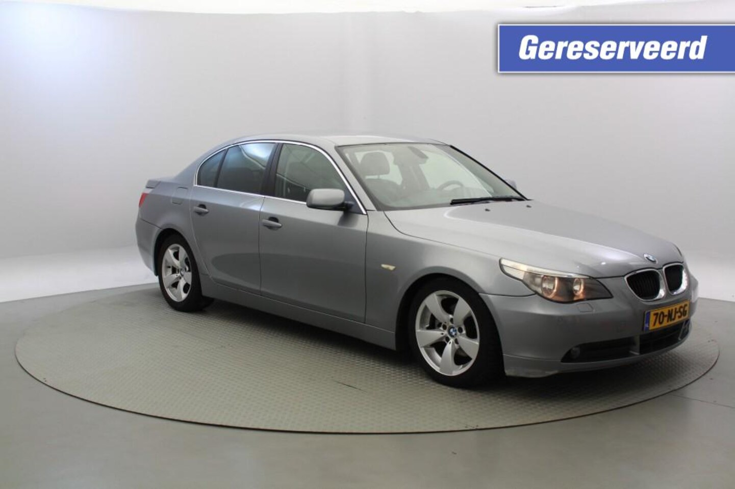 BMW 5-serie - 520i Sedan Executive - Leer, Navi, Cruise GERESERVEERD - AutoWereld.nl