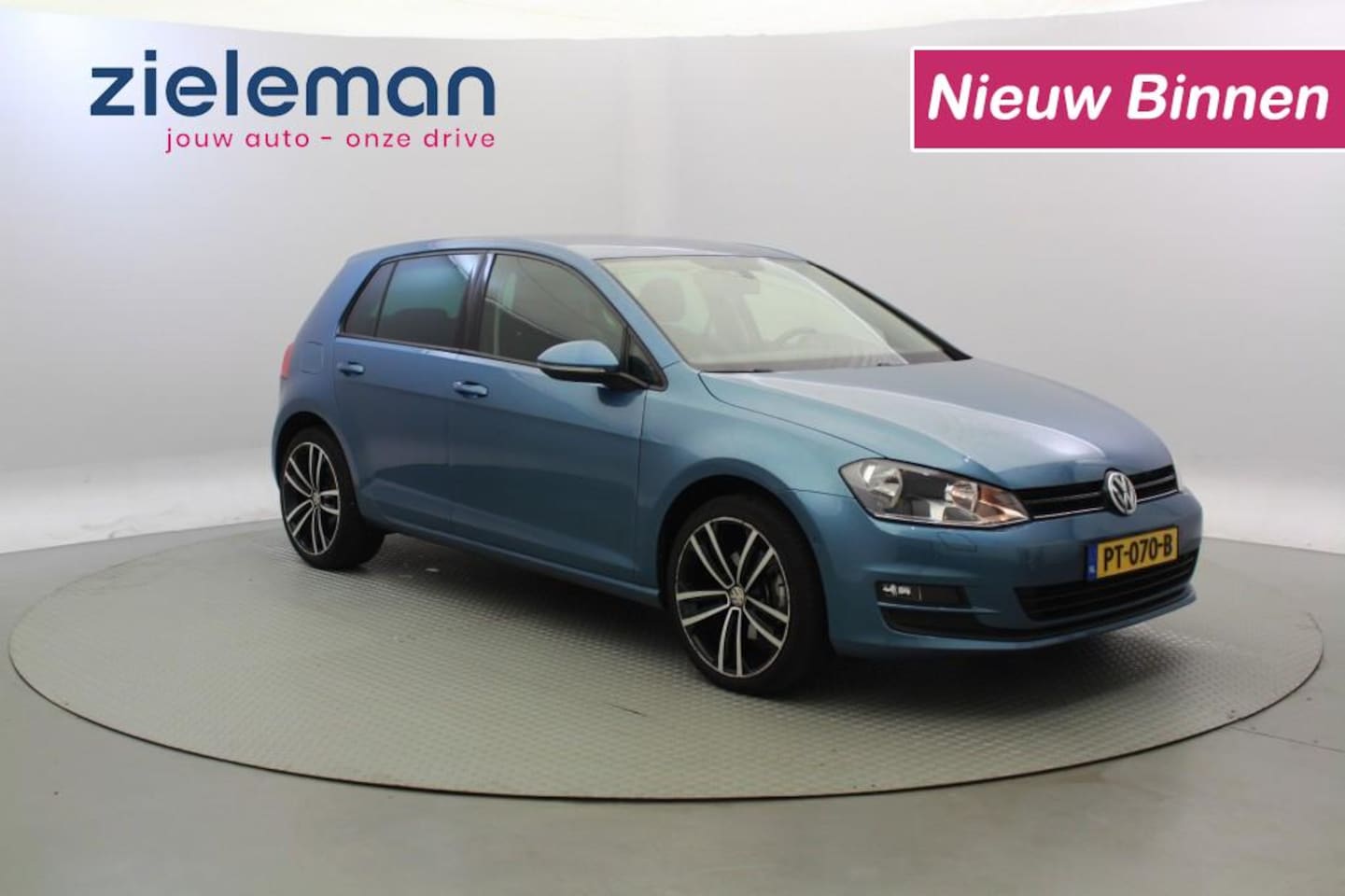 Volkswagen Golf - 1.2 TSI 5 deurs Comfortline - Clima, Trekhaak, Stoelverw. - AutoWereld.nl
