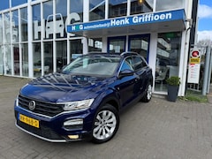 Volkswagen T-Roc - 1.0 TSI Style I Navigatie I Carplay I Climate contr. I Trekhaak I Cruise c